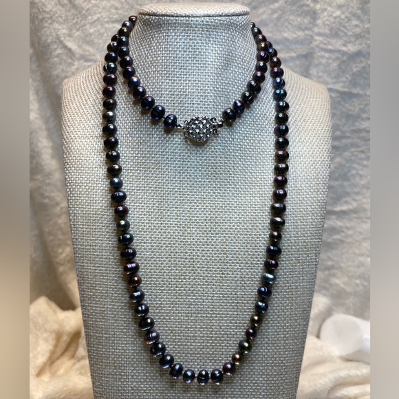 Vintage Genuine Peacock Pearl Necklace with Silver Clasp. Beautiful Luster EUC - Picture 3 of 13